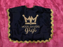 Load image into Gallery viewer, Model Mavens Makeup Cape
